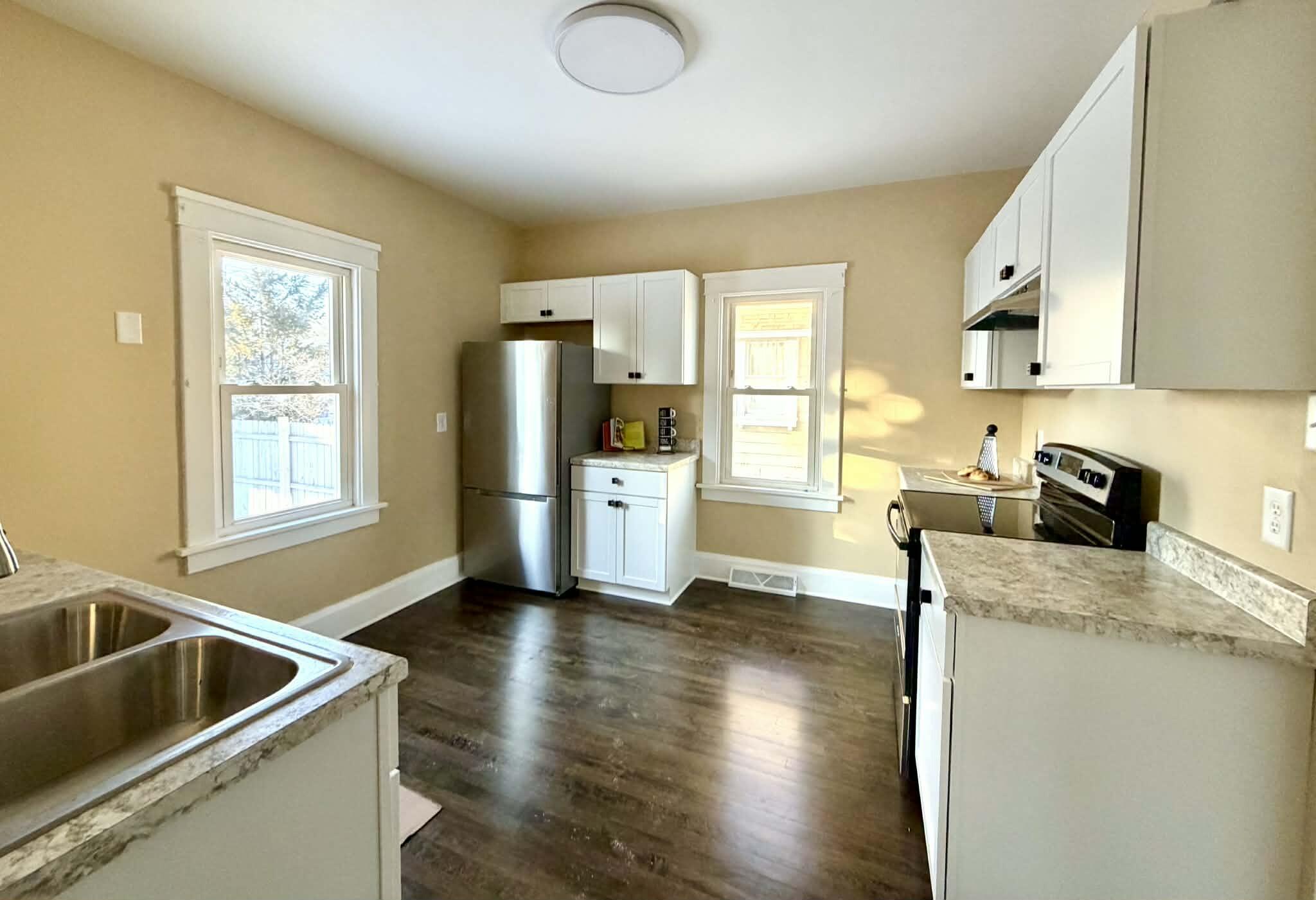 1324 Hayes Avenue Racine, WI 53405 - Photo 6 of 18 att.LgkscvBa5NH_y3iyRGG2iVROg5RtseOi5YSP