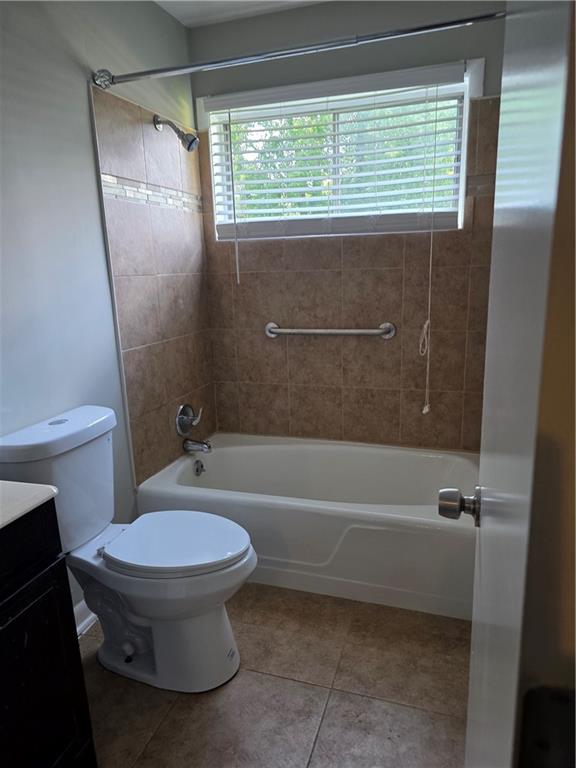 3767 Greentree Drive Decatur, GA 30032 - Photo 9 of 43