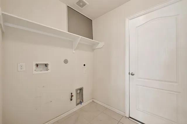 $1,950 | 5116 Dartmoor Ridge Trail, Houston, TX 77066