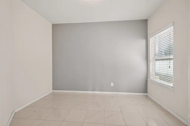 $1,950 | 5116 Dartmoor Ridge Trail, Houston, TX 77066