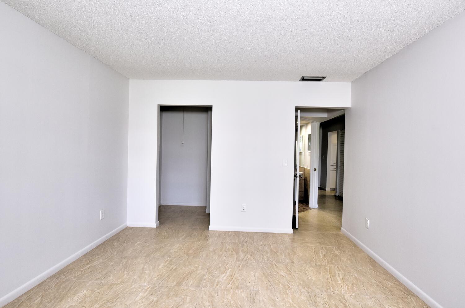1915 Southwest Palm City Road, Unit 8C Stuart, FL 34994 - Photo 13 of 50 1915 SW Palm City Rd Stuart FL-large-016