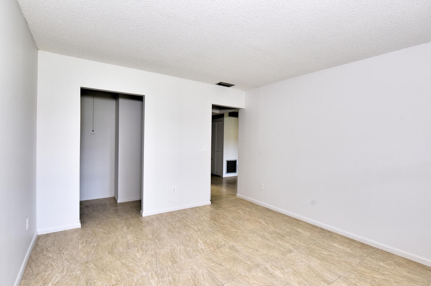 1915 Southwest Palm City Road, Unit 8C Stuart, FL 34994 - Photo 14 of 50 1915 SW Palm City Rd Stuart FL-large-017
