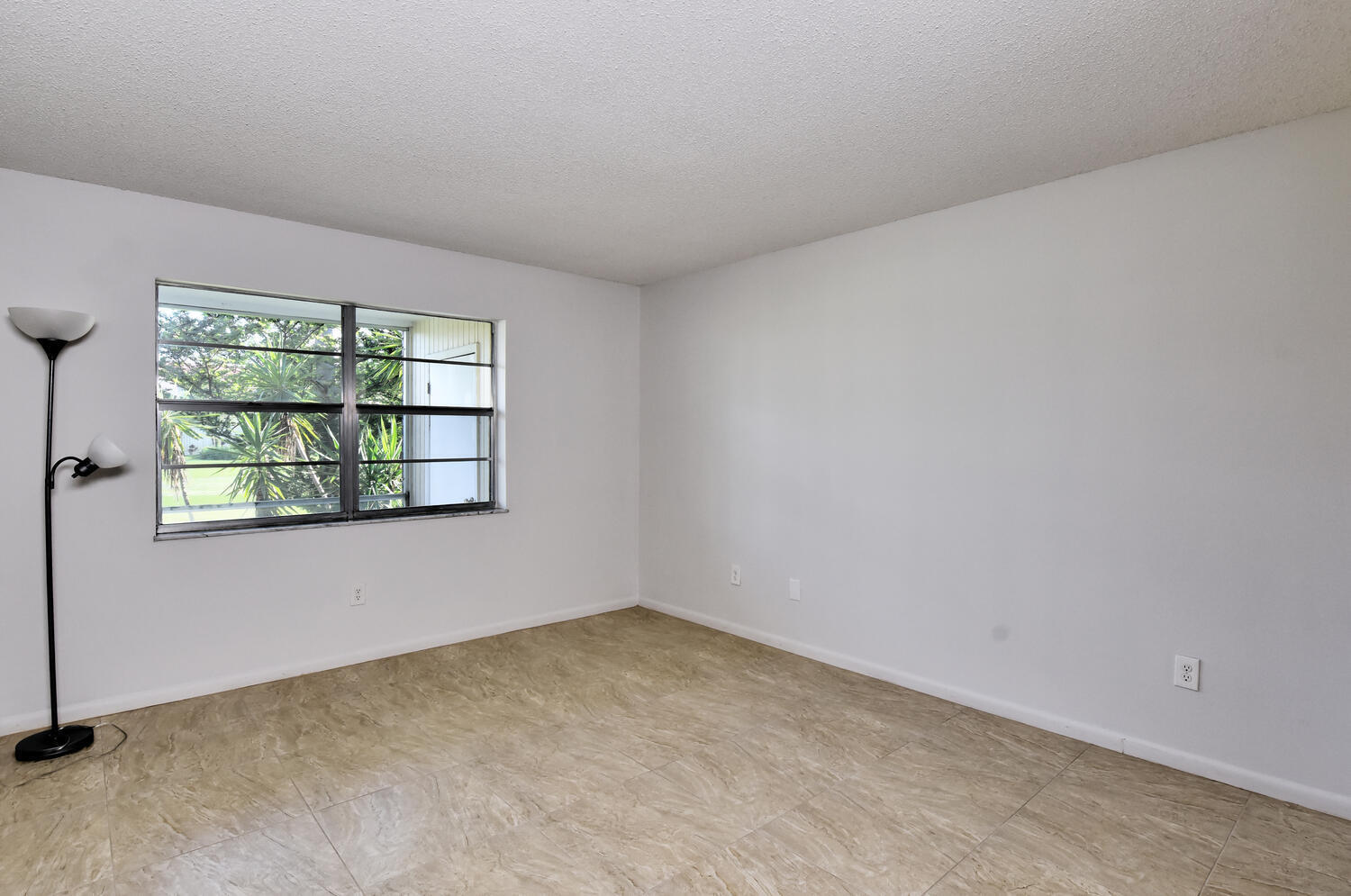 1915 Southwest Palm City Road, Unit 8C Stuart, FL 34994 - Photo 16 of 50 1915 SW Palm City Rd Stuart FL-large-015