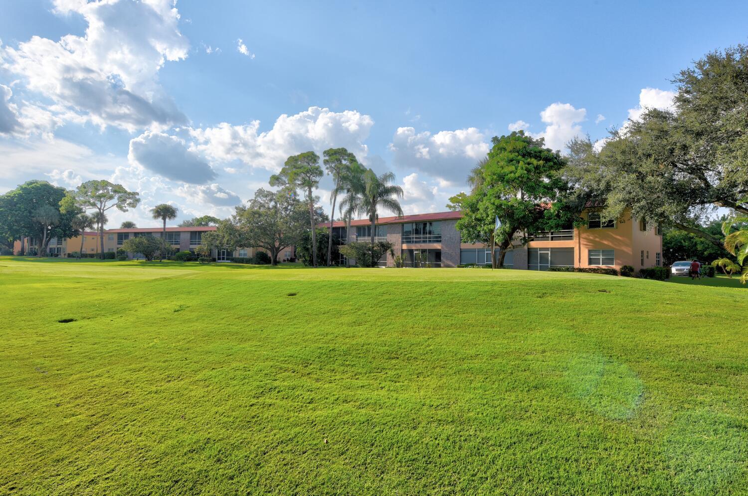 1915 Southwest Palm City Road, Unit 8C Stuart, FL 34994 - Photo 24 of 50 1915 SW Palm City Rd Stuart FL-large-037