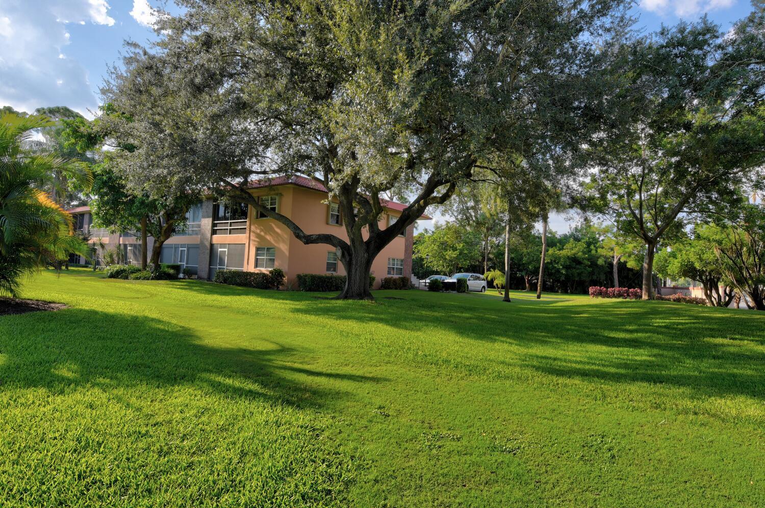 1915 Southwest Palm City Road, Unit 8C Stuart, FL 34994 - Photo 27 of 50 1915 SW Palm City Rd Stuart FL-large-032