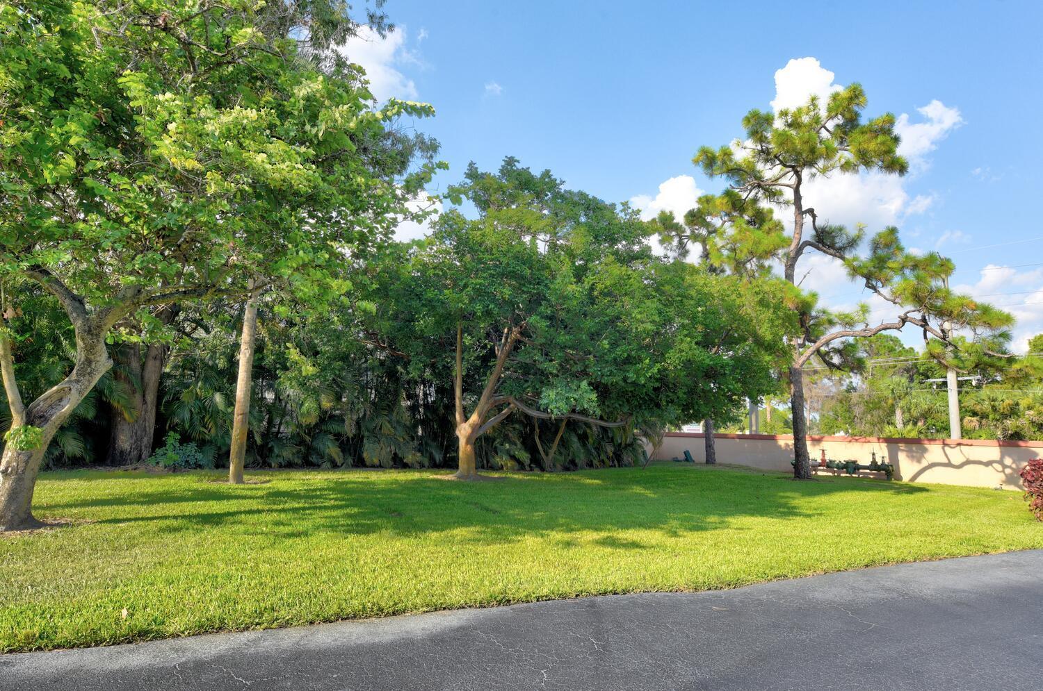 1915 Southwest Palm City Road, Unit 8C Stuart, FL 34994 - Photo 48 of 50 1915 SW Palm City Rd Stuart FL-large-028