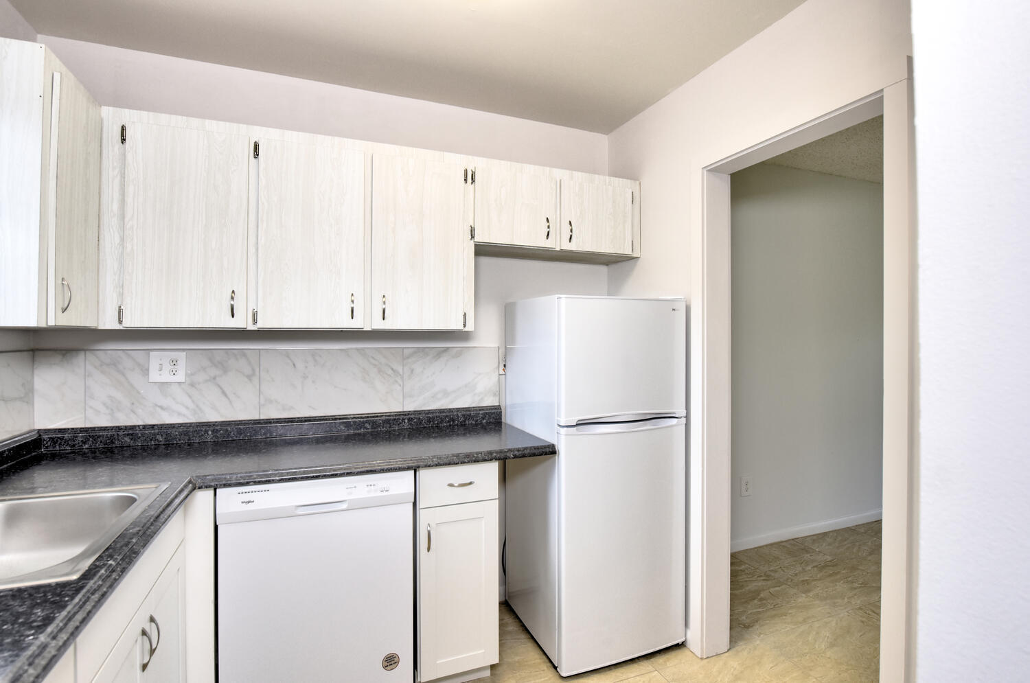 1915 Southwest Palm City Road, Unit 8C Stuart, FL 34994 - Photo 6 of 50 1915 SW Palm City Rd Stuart FL-large-011