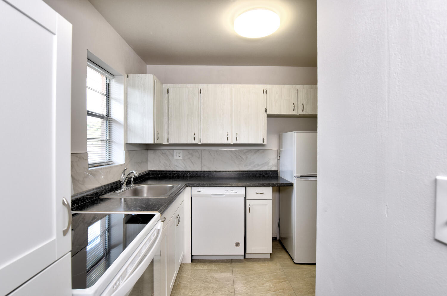 1915 Southwest Palm City Road, Unit 8C Stuart, FL 34994 - Photo 7 of 50 1915 SW Palm City Rd Stuart FL-large-010