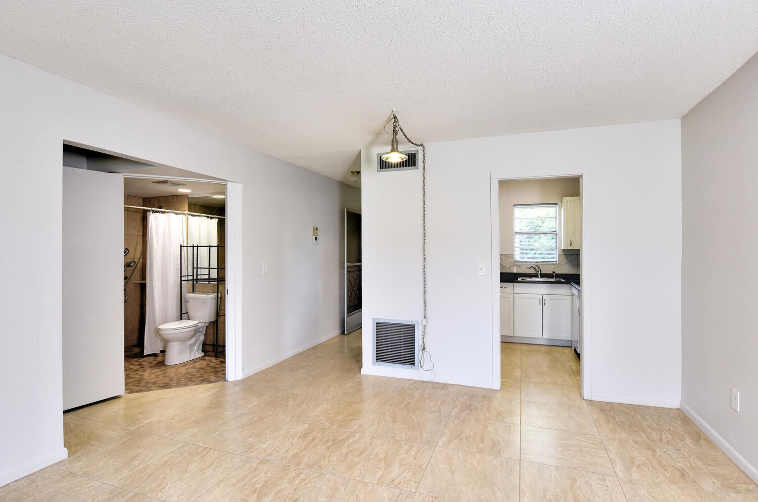 1915 Southwest Palm City Road, Unit 8C Stuart, FL 34994 - Photo 9 of 50 1915 SW Palm City Rd Stuart FL-large-008