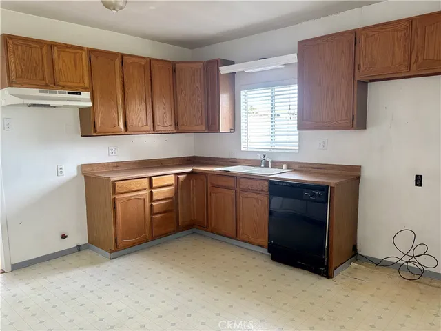 $699,000 | 1221 West 13th Street, San Pedro, CA 90731