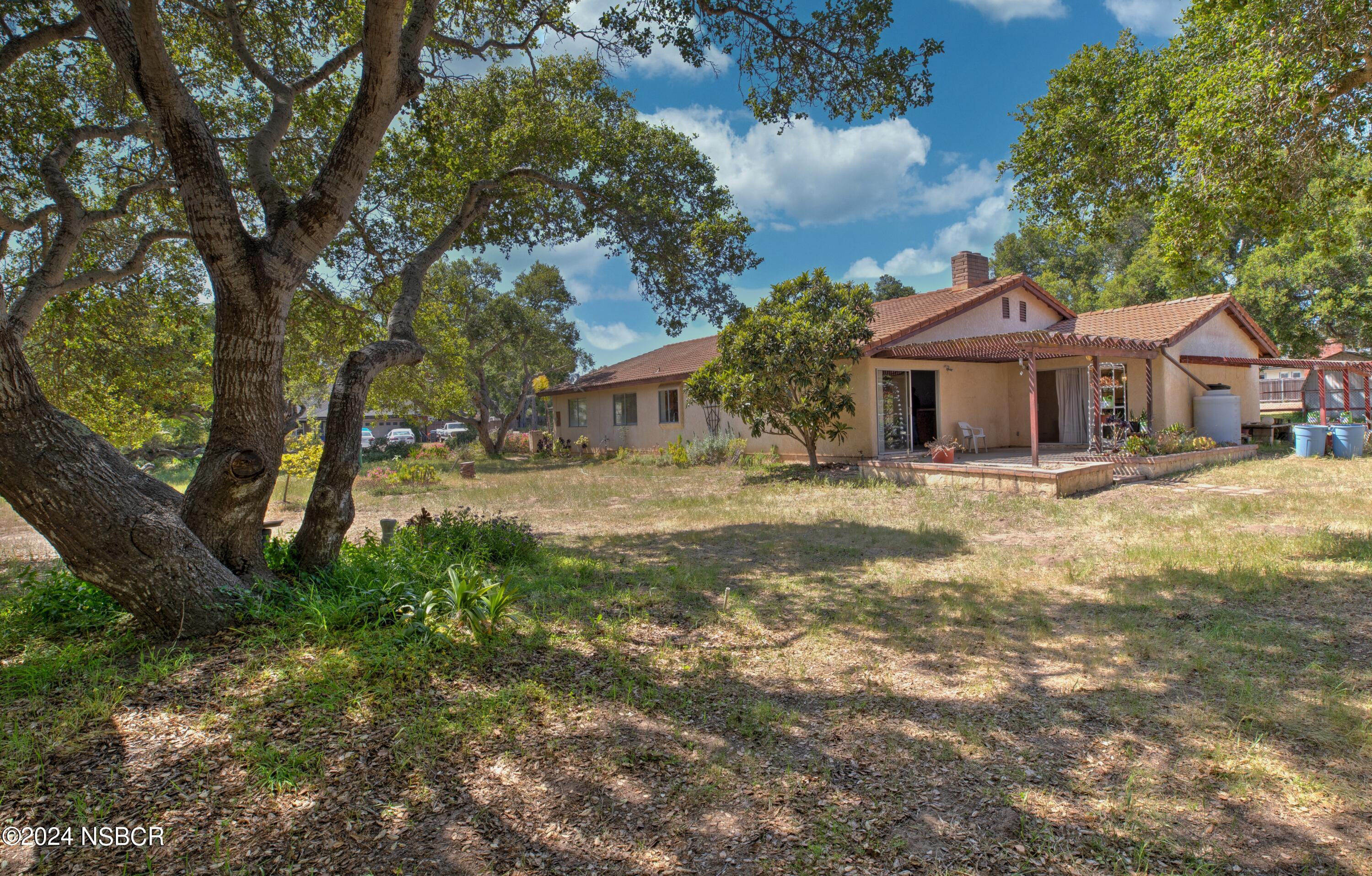 2950 Oak Pointe Drive Lompoc, CA 93436 - Photo 7 of 36 Tom Hinkens-6 b
