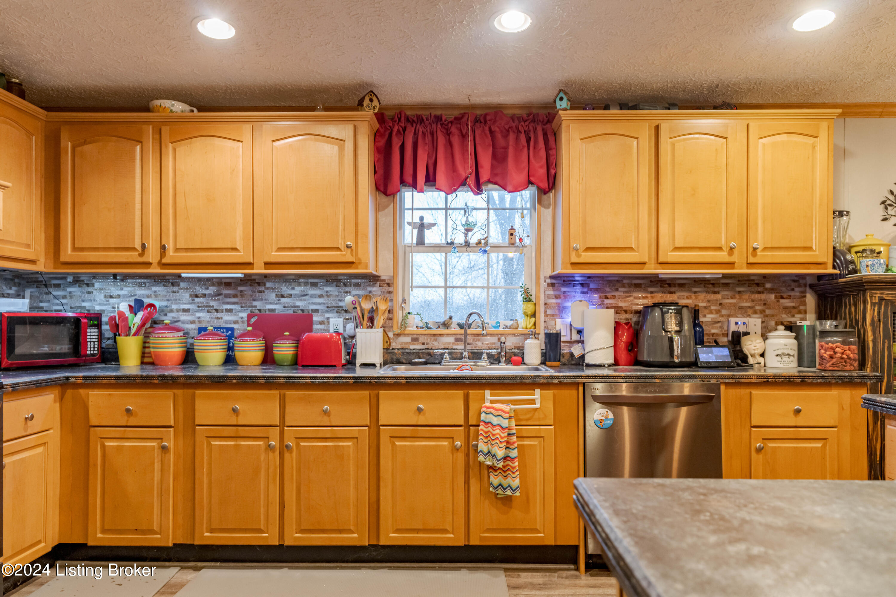 570 Twin Cove Road Clarkson, KY 42726 - Photo 11 of 94 DSC05868