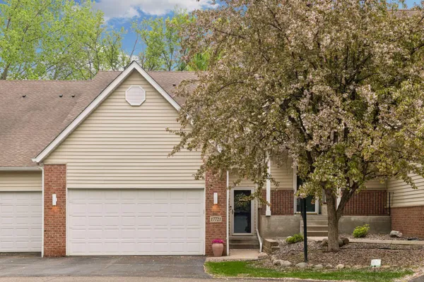 $449,900 | 17721 Southridge Court, Minnetonka, MN 55345