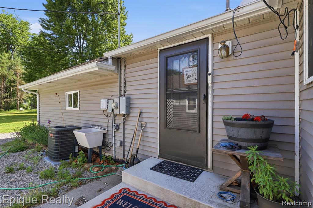 3652 Norman Road Fort Gratiot, MI 48059 - Photo 5 of 25