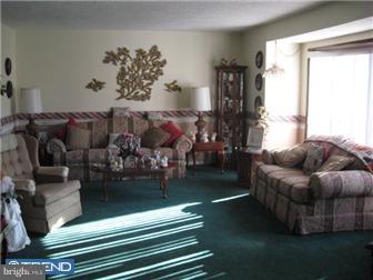 615 Warwick Road Fairless Hills, PA 19030 - Photo 2 of 12 Living Room