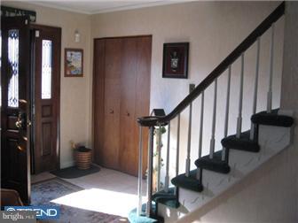 615 Warwick Road Fairless Hills, PA 19030 - Photo 11 of 12 Foyer