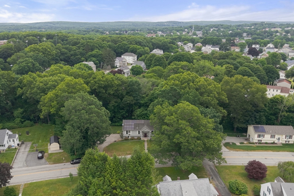 12 Charlton Road Dudley, MA 01571 - Photo 4 of 30