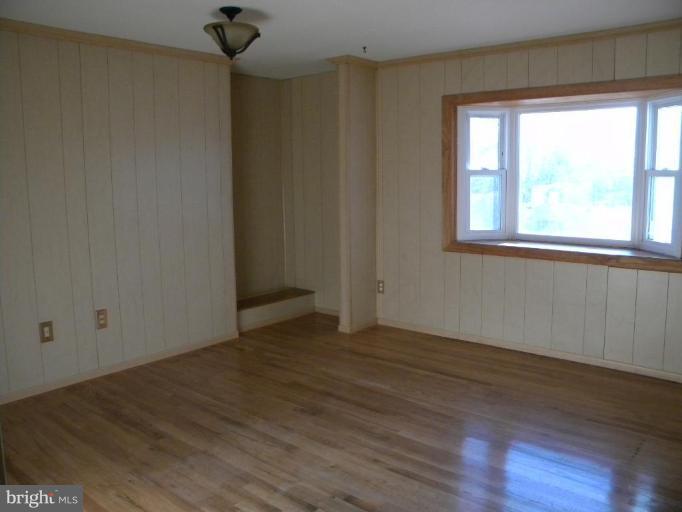 7809 Overhill Road Glen Burnie, MD 21060 - Photo 3 of 6 Living Room