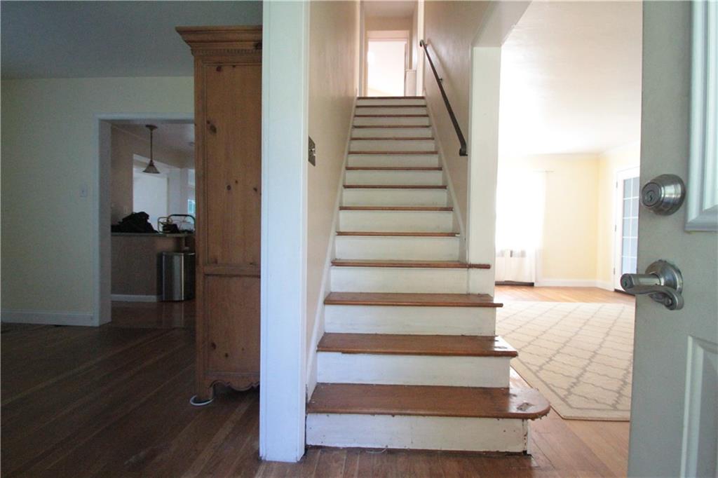 144 Ridgewood Road Pittsburgh, PA 15237 - Photo 11 of 22 Stairway to 2nd floor