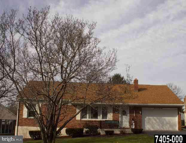 2168 Fineview Road York, PA 17406 - Photo 1 of 9 Gallery Image 1