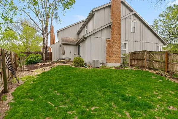 $309,000 | 11616 Bluejacket Street, Overland Park, KS 66210