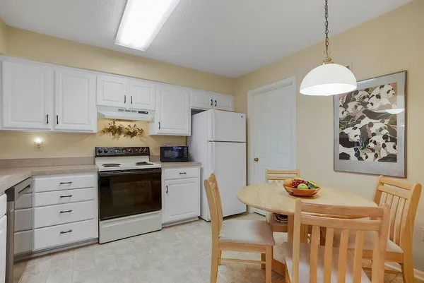 $309,000 | 11616 Bluejacket Street, Overland Park, KS 66210