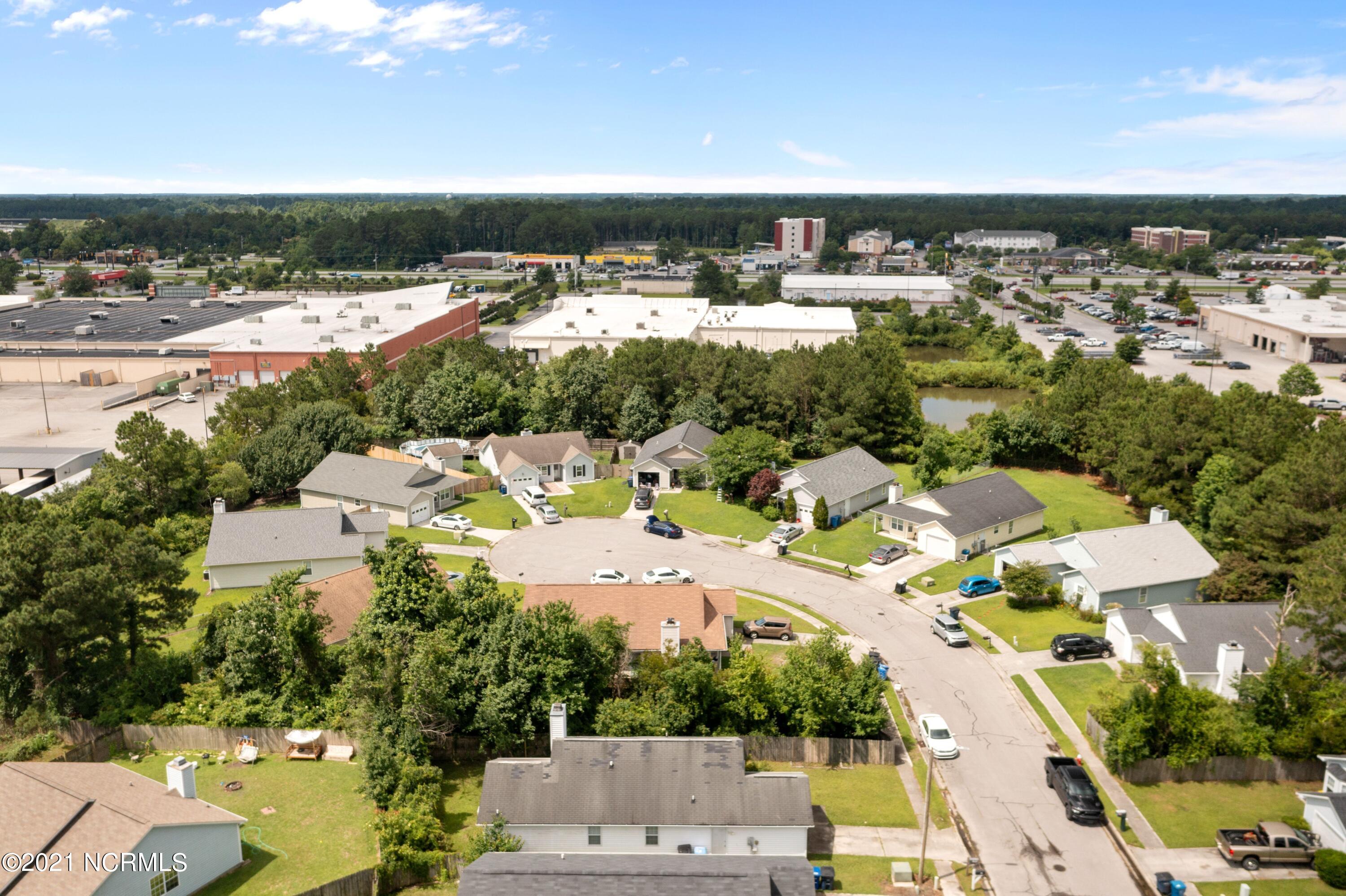 2032 Derby Run Road Jacksonville, NC 28546 - Photo 2 of 15 -449zZF0