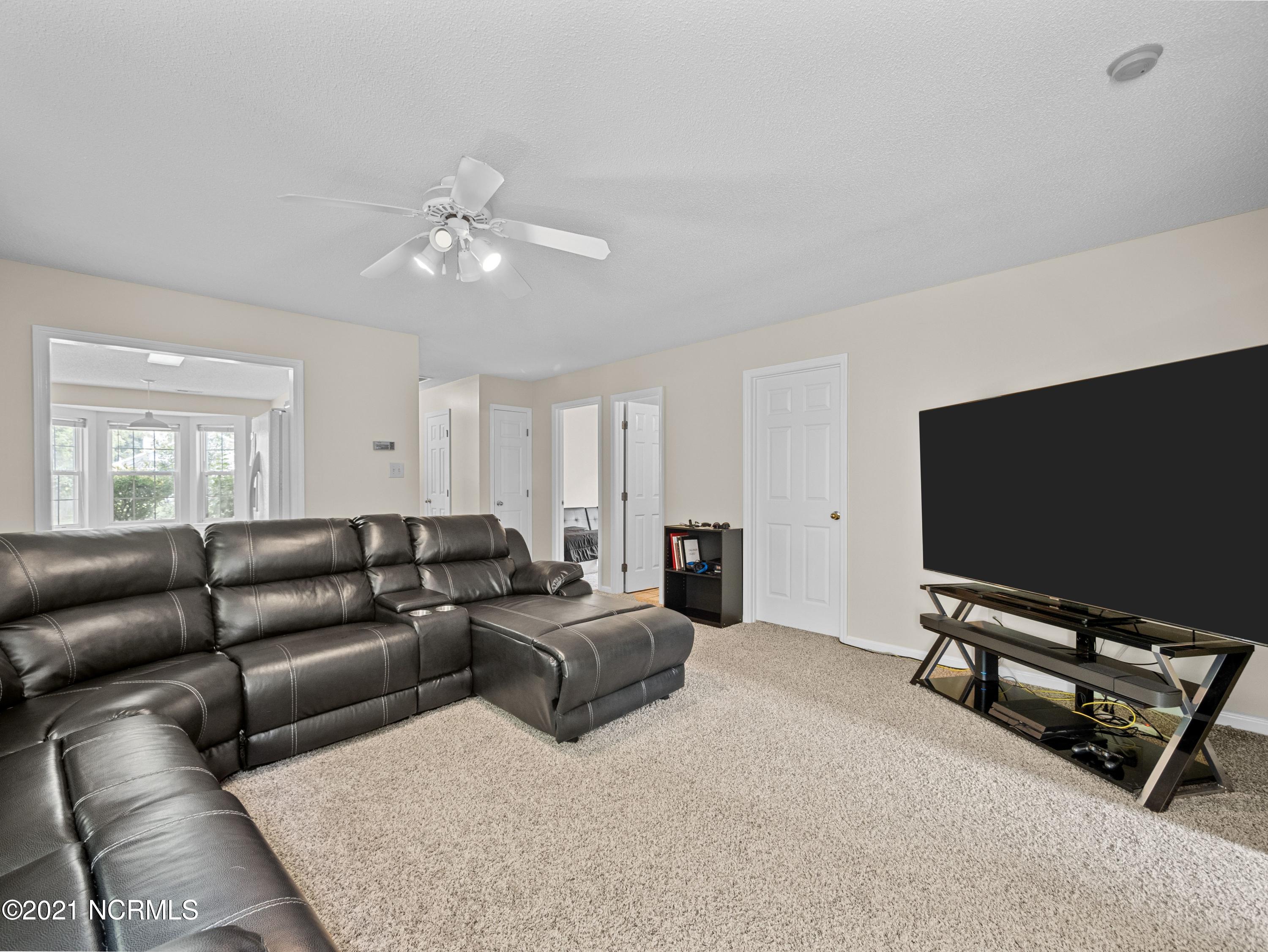 2032 Derby Run Road Jacksonville, NC 28546 - Photo 3 of 15 _x138Sms