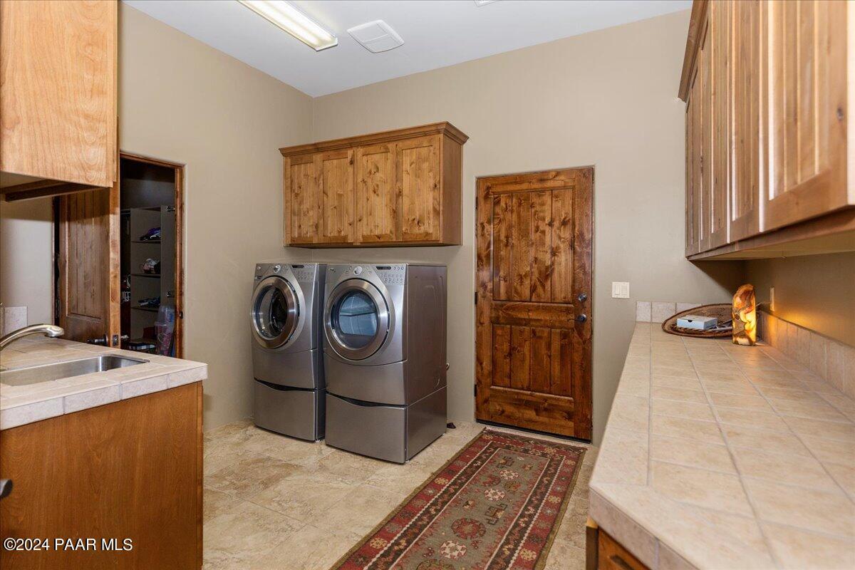 5040 Indian Camp Road, Unit 4 Prescott, AZ 86305 - Photo 29 of 57 29-Laundry Room