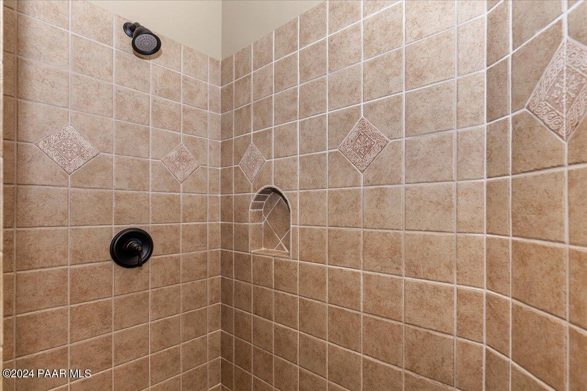 5040 Indian Camp Road, Unit 4 Prescott, AZ 86305 - Photo 32 of 57 32-Bathroom