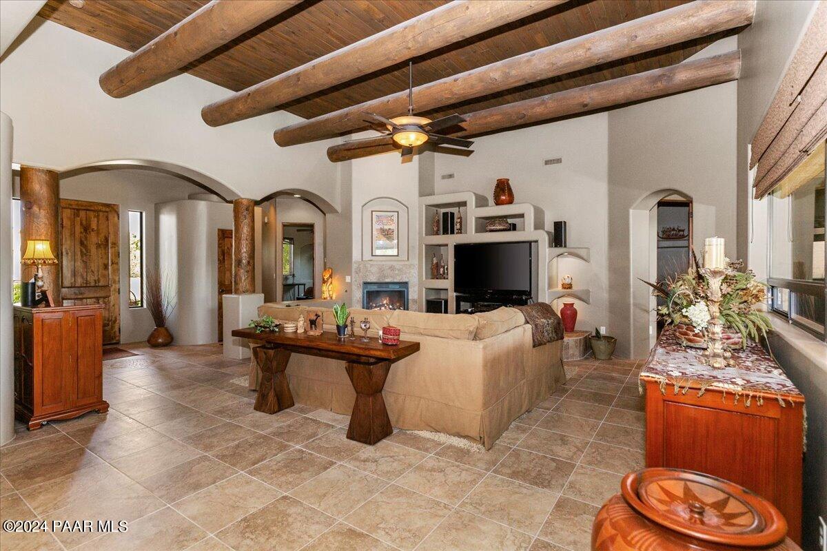 5040 Indian Camp Road, Unit 4 Prescott, AZ 86305 - Photo 8 of 57 08-Living Room