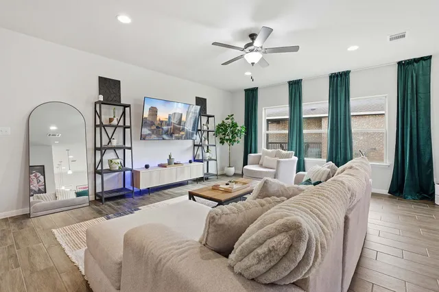 $395,000 | 12413 Ostrich Trail, Manor, TX 78653