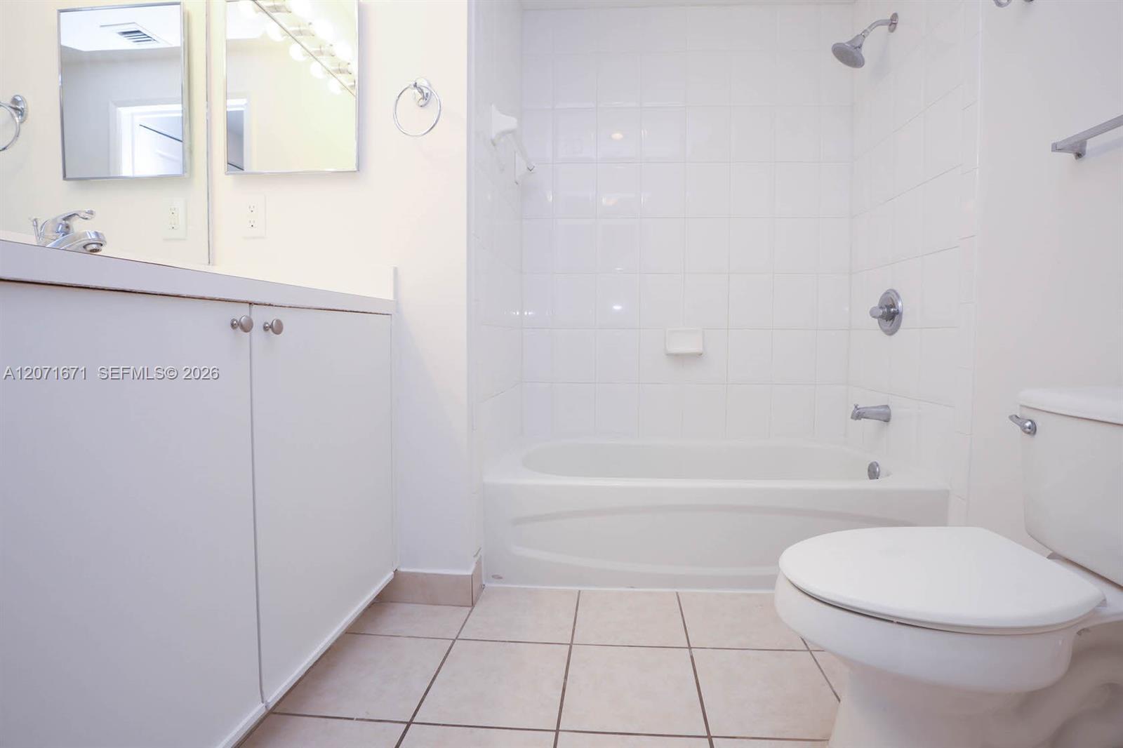 8050 North Nob Hill Road, Unit 106 Tamarac, FL 33321 - Photo 15 of 39 Gallery Image 15