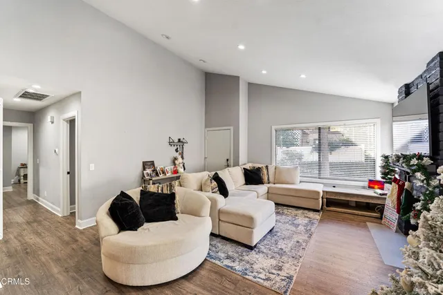 $634,999 | 1103 Catlin Street, Unit B, Simi Valley, CA 93065