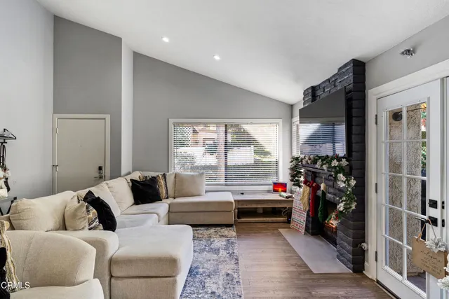 $634,999 | 1103 Catlin Street, Unit B, Simi Valley, CA 93065