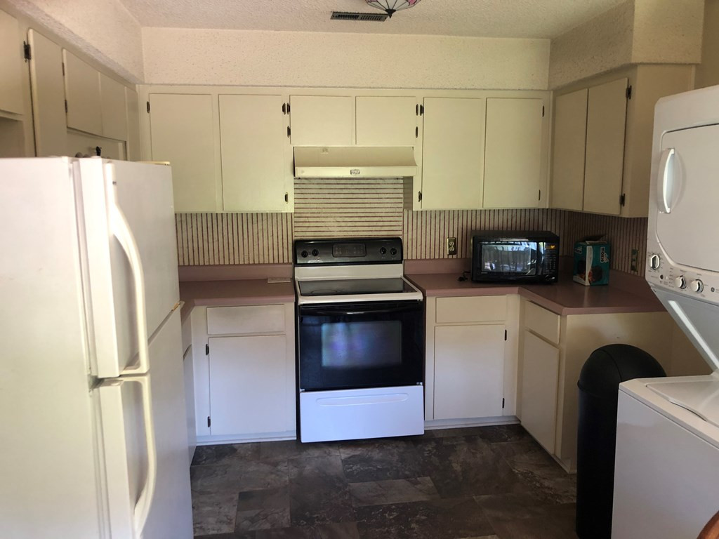 5922 North Road Orangeburg, SC 29118 - Photo 3 of 8 Kitchen