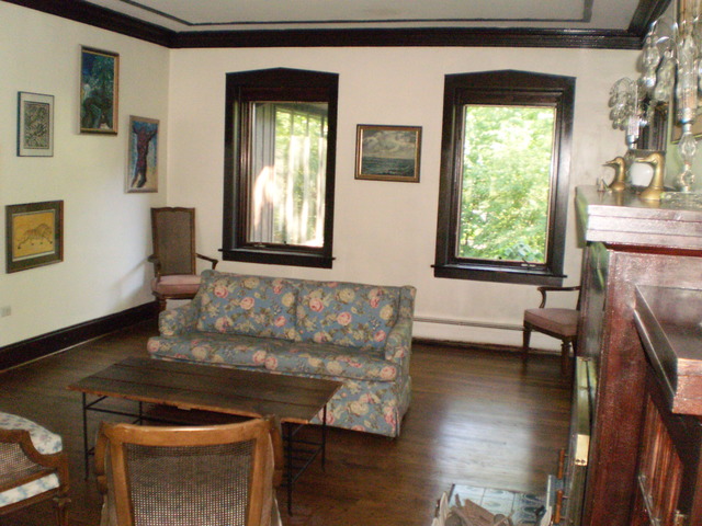 197 Longcommon Road Riverside, IL 60546 - Photo 5 of 25 a view of a livingroom with furniture and window