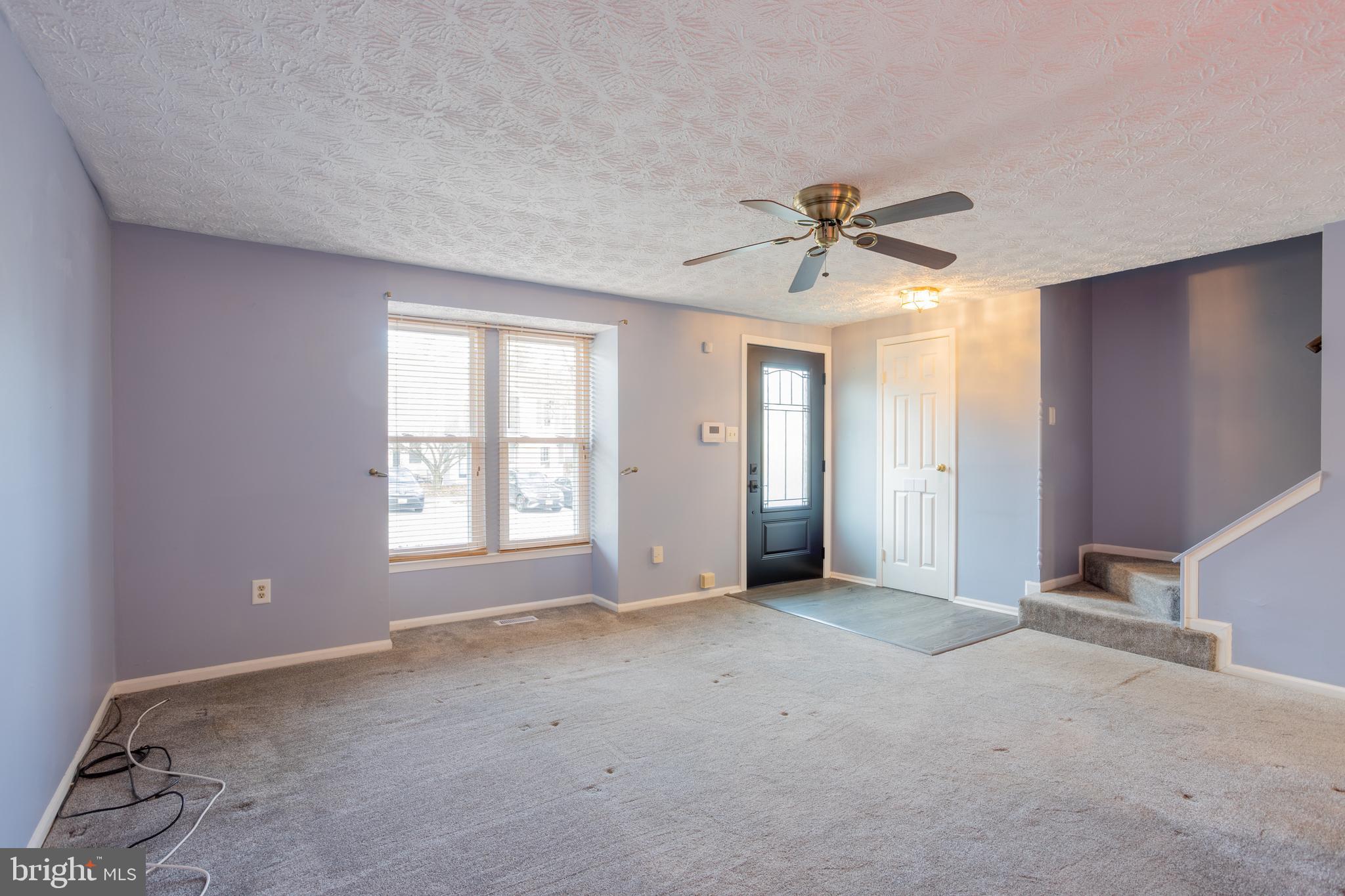 39 Trailwood Road Baltimore, MD 21236 - Photo 4 of 24 livingroom