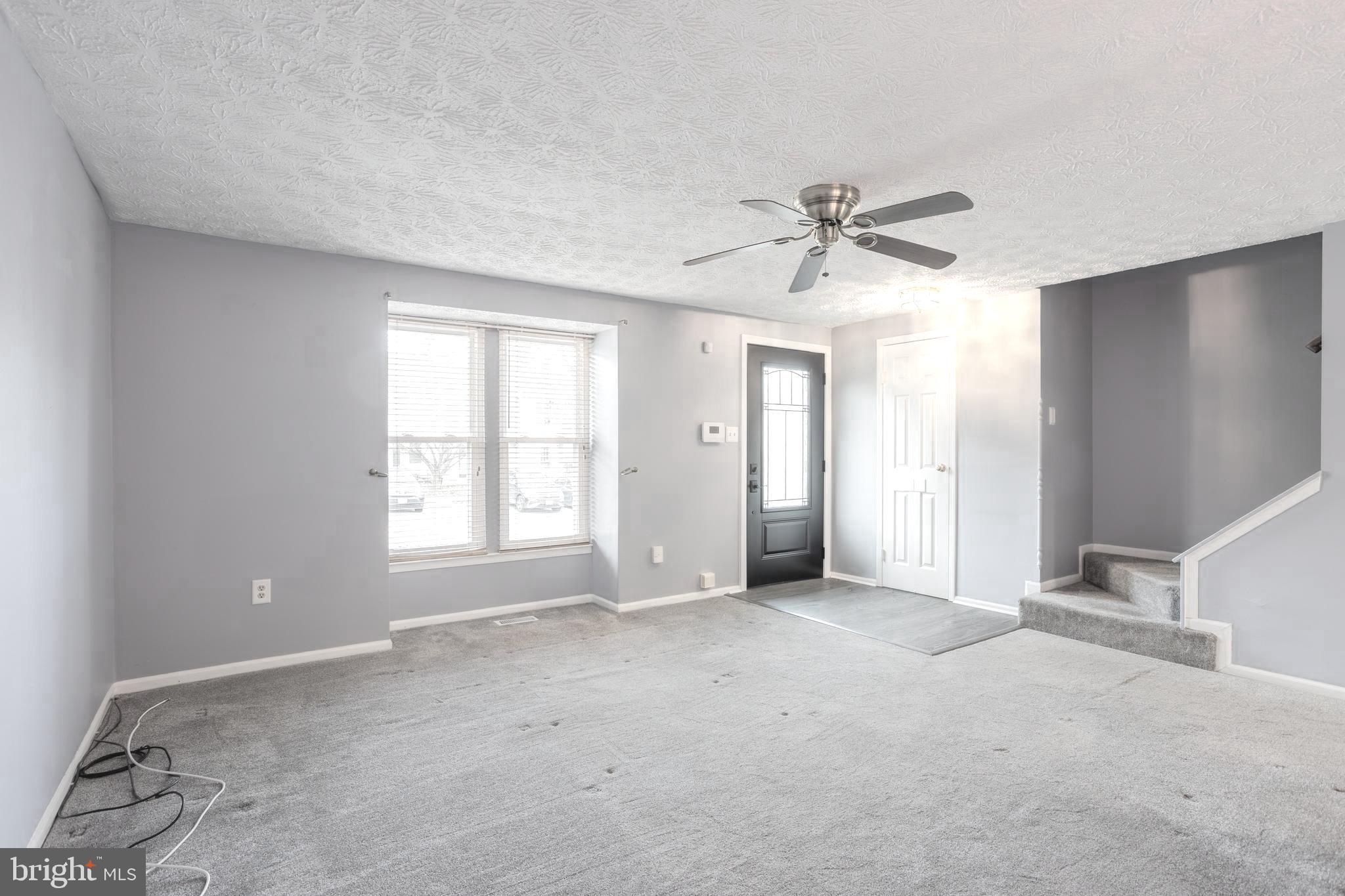 39 Trailwood Road Baltimore, MD 21236 - Photo 4 of 24 livingroom