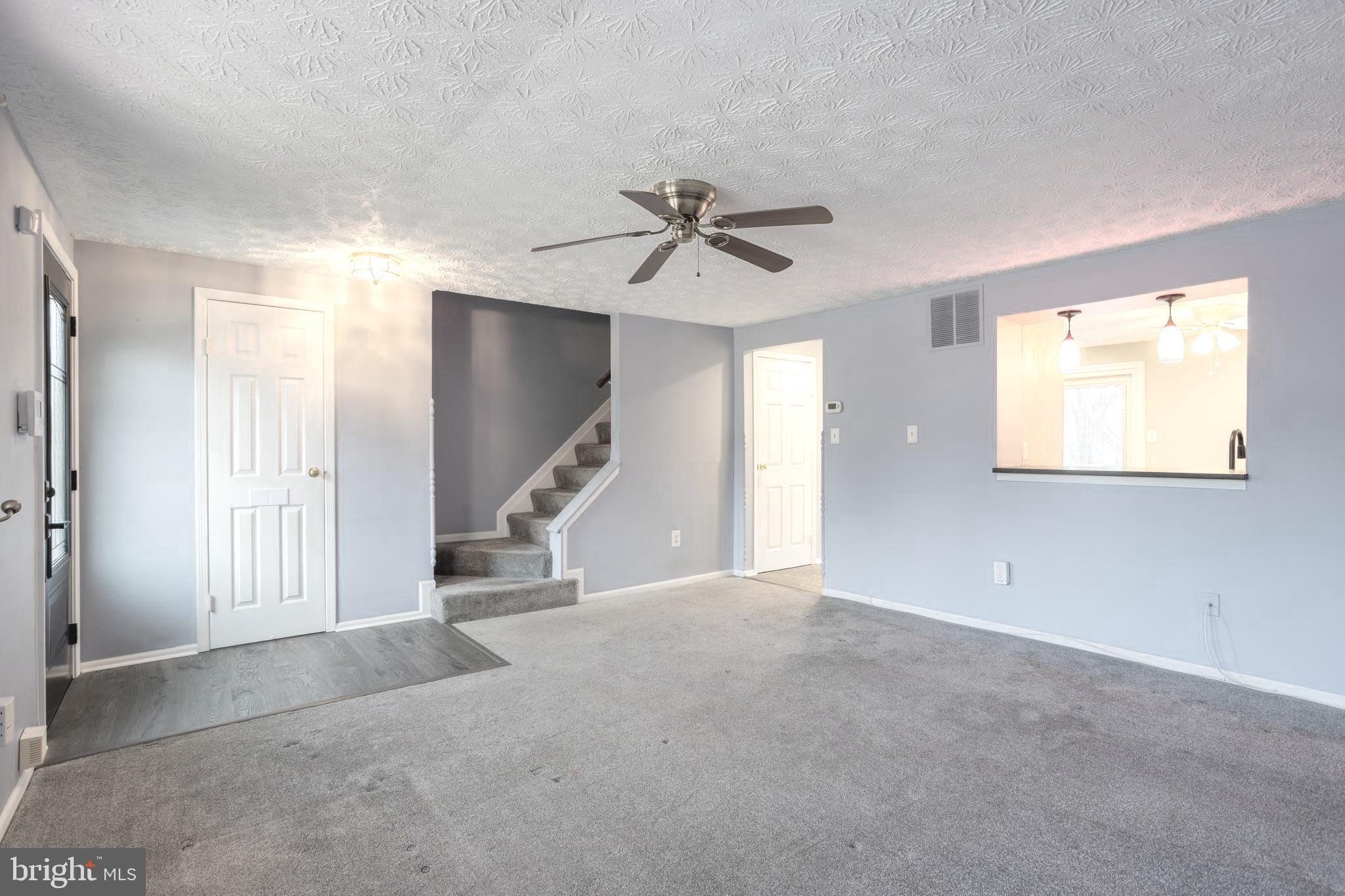 39 Trailwood Road Baltimore, MD 21236 - Photo 5 of 24 livingroom