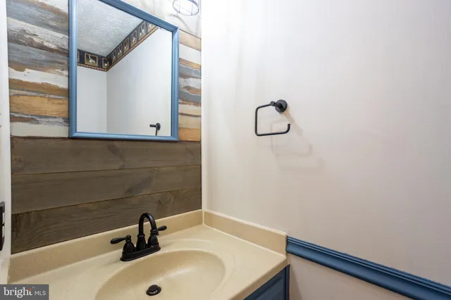 $335,000 | 39 Trailwood Road, Baltimore, MD 21236