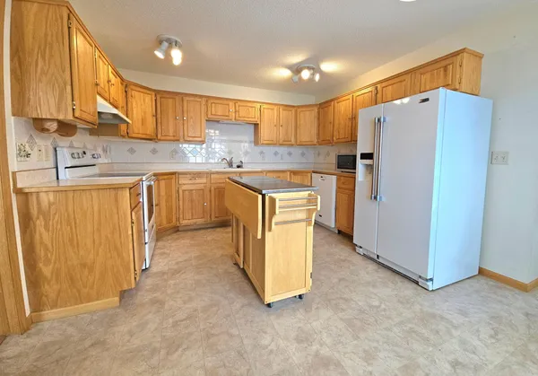 $574,900 | 46501 Lucretia Lane, Isle, MN 56342