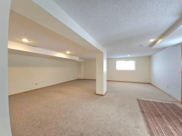 $574,900 | 46501 Lucretia Lane, Isle, MN 56342