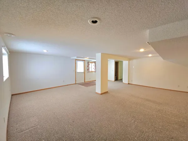 $574,900 | 46501 Lucretia Lane, Isle, MN 56342