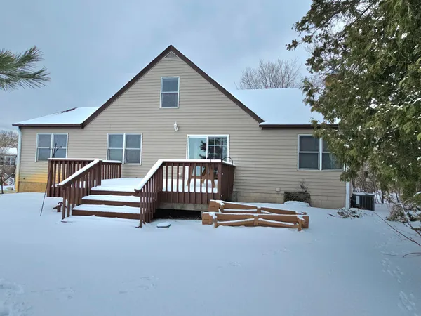 $574,900 | 46501 Lucretia Lane, Isle, MN 56342
