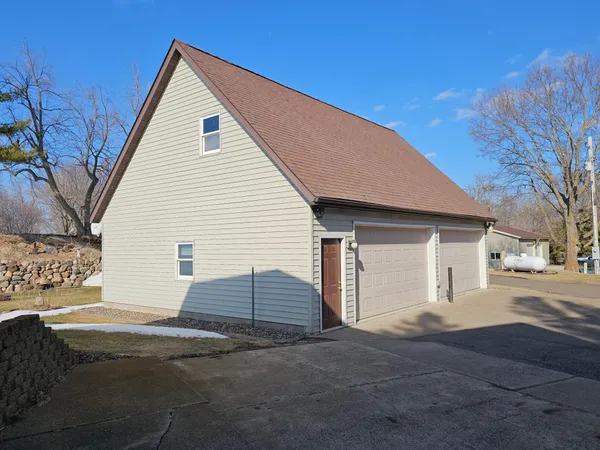 $574,900 | 46501 Lucretia Lane, Isle, MN 56342