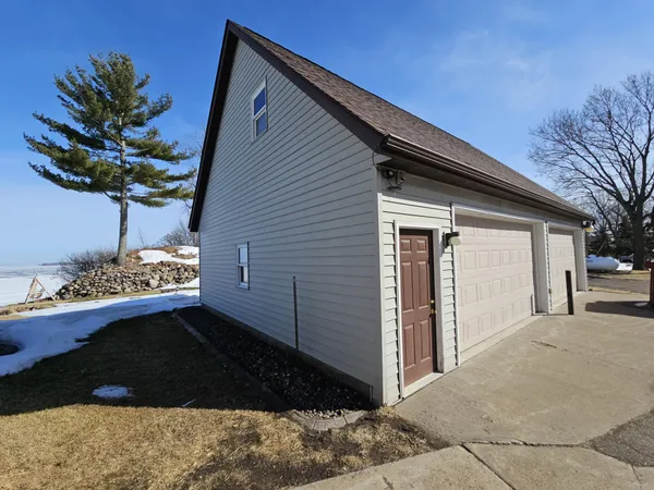 $574,900 | 46501 Lucretia Lane, Isle, MN 56342