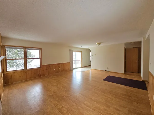 $574,900 | 46501 Lucretia Lane, Isle, MN 56342