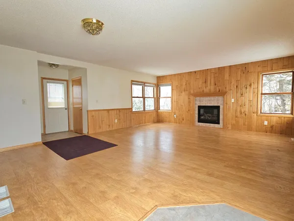 $574,900 | 46501 Lucretia Lane, Isle, MN 56342