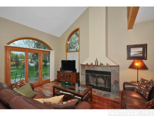 32 West Point Place Tonka Bay, MN 55331 - Photo 3 of 18